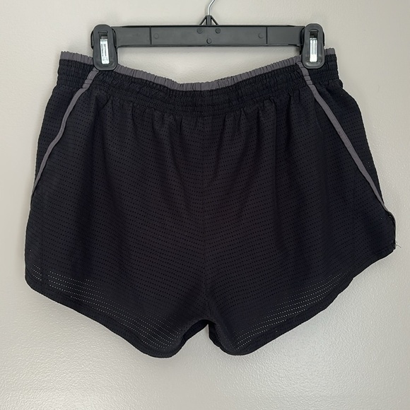 Nike Dri-Fit Perforated Running Shorts - Picture 2 of 5